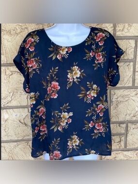 Forever 21 floral top flow loose fit Blouse Small